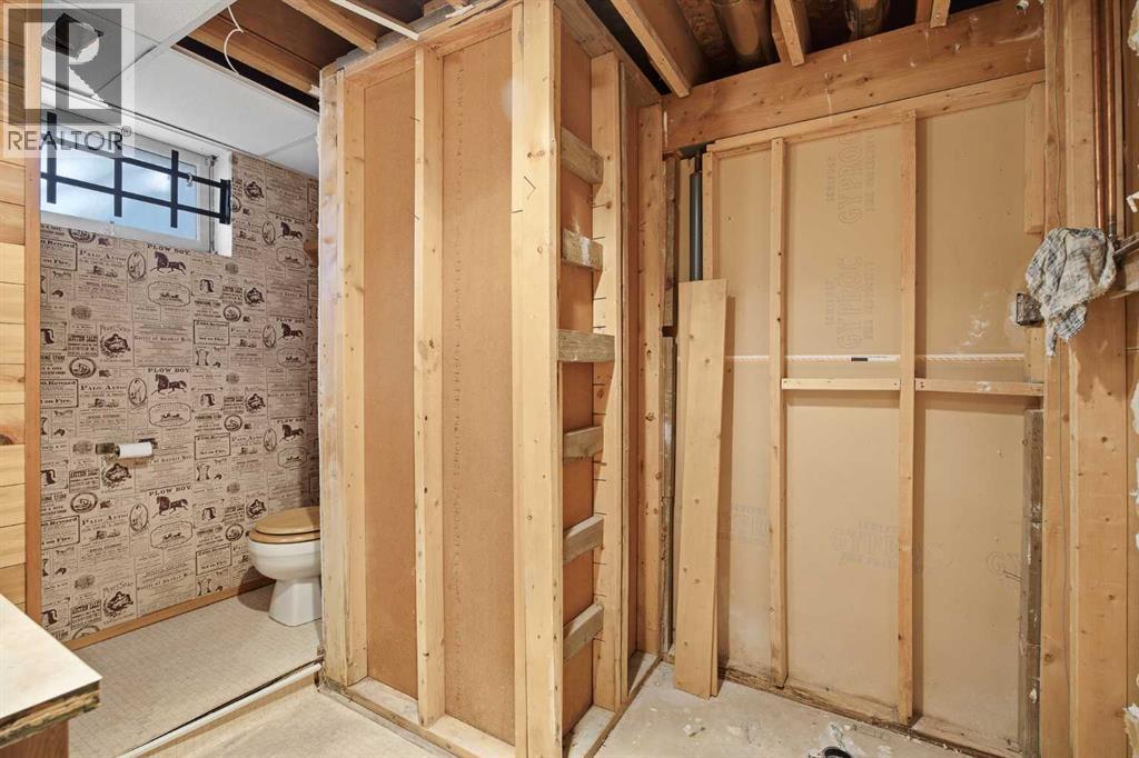 20 Blackthorn Place NE photo 30