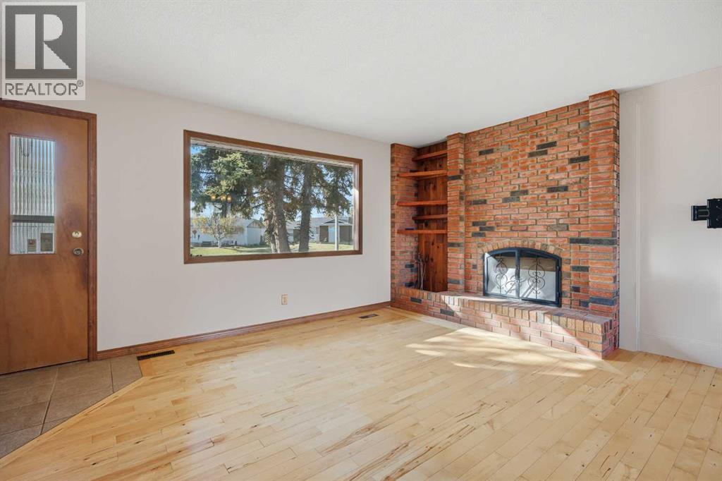 20 Blackthorn Place NE photo 8