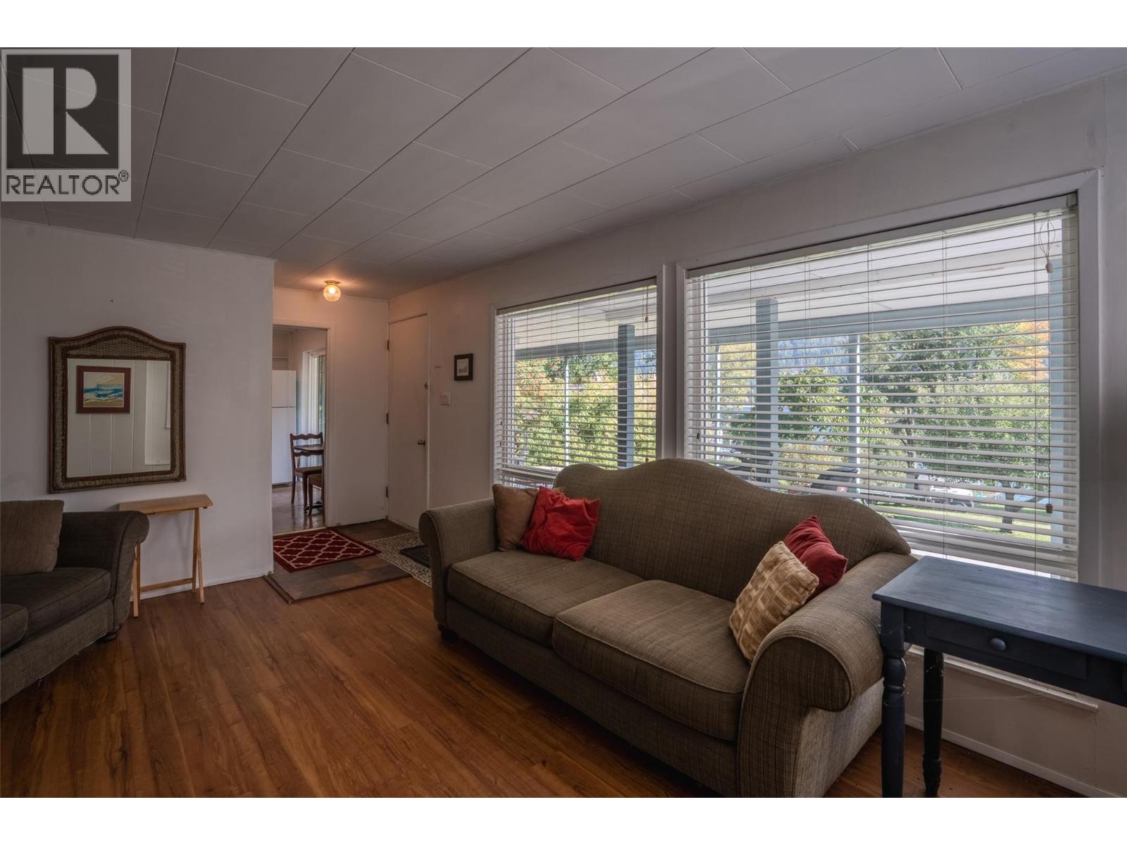 942 3a Highway - 56