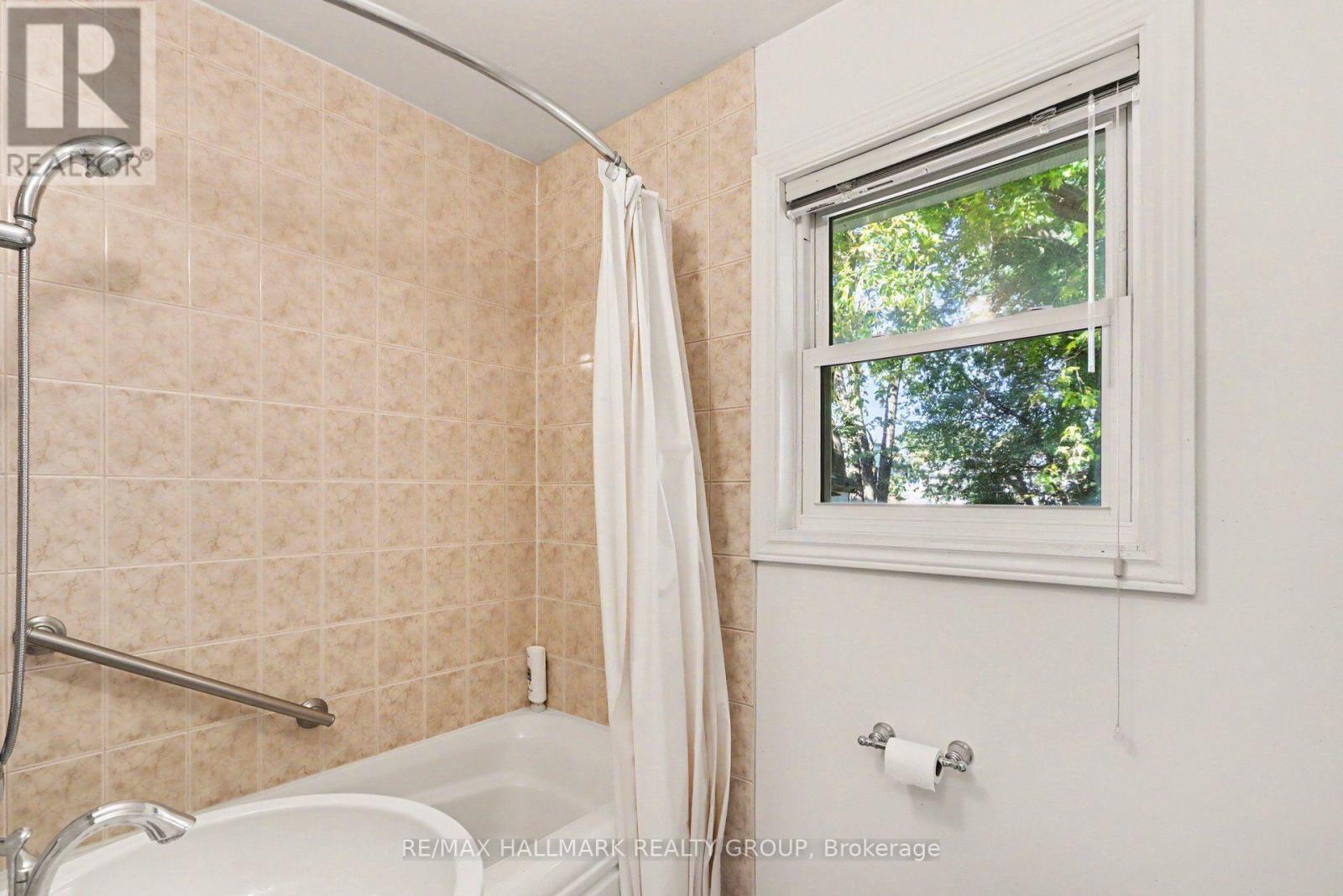 1388 NORMANDY CRESCENT, Ottawa — photo 7