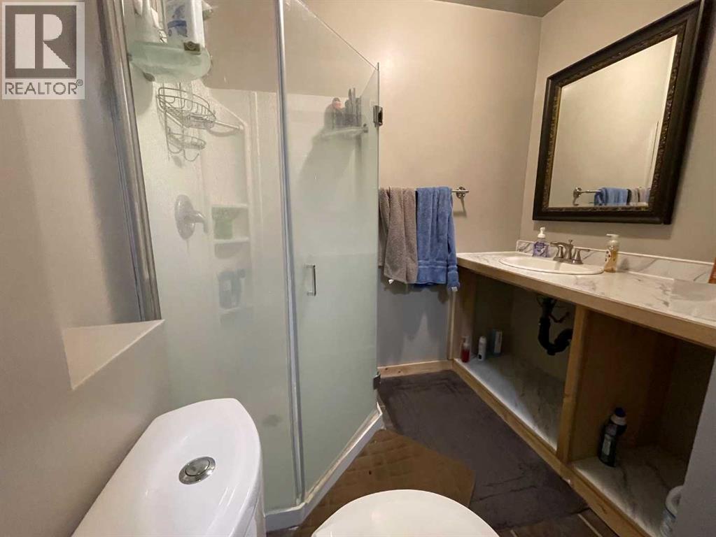 810 7 Ave - 28