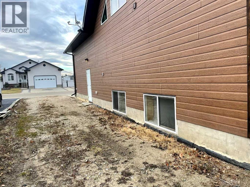 810 7 Ave - 30