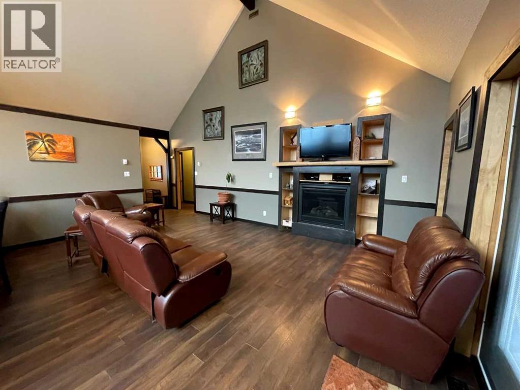 810 7 Ave - 7