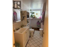 70 Grandridge Crescent, Guelph, ON N1H8G3 Photo 12