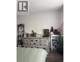 70 Grandridge Crescent, Guelph, ON N1H8G3 Photo 16