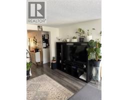 2pc Bathroom - 70 Grandridge Crescent, Guelph, ON N1H8G3 Photo 8