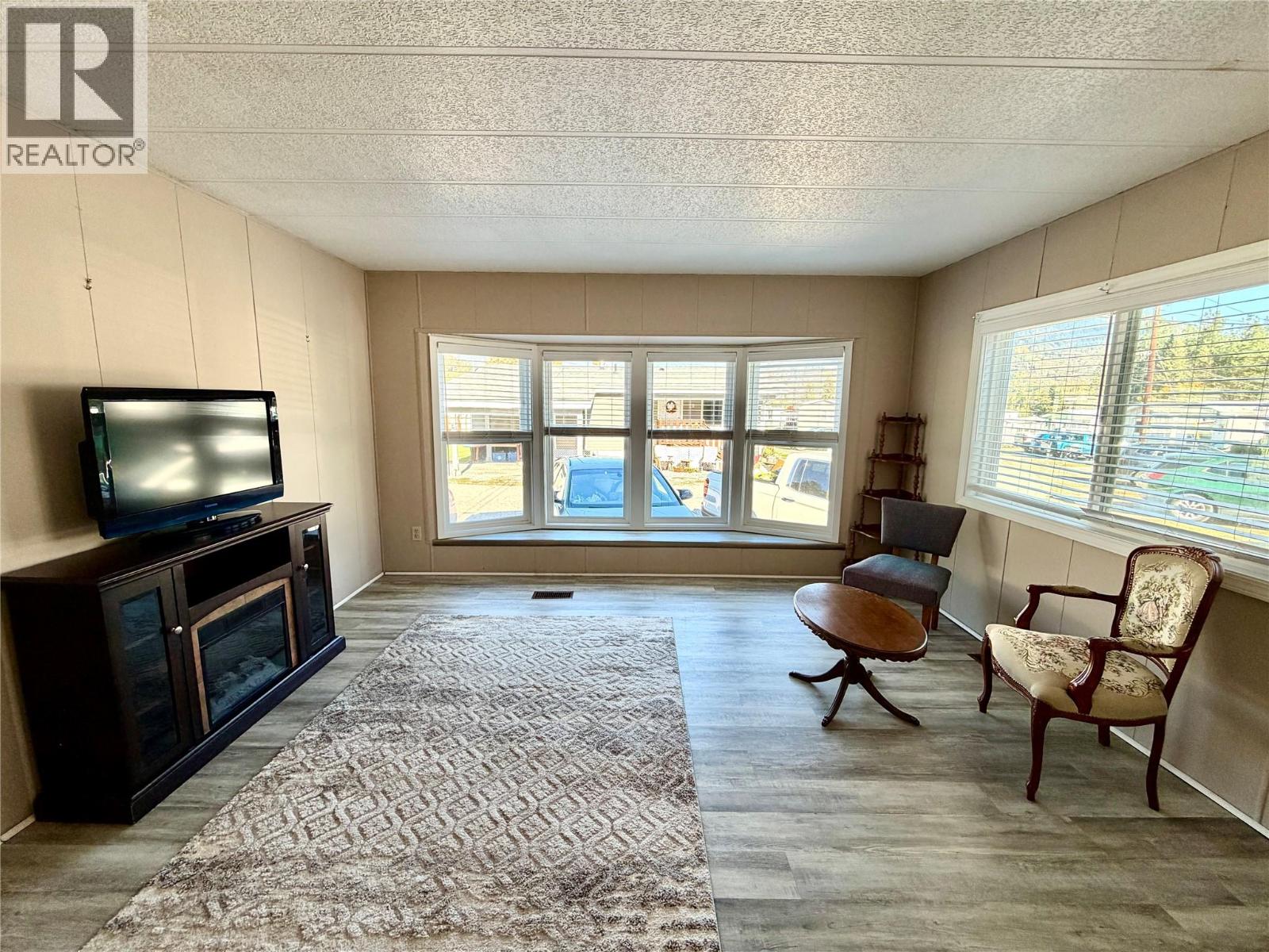 1601 COLUMBIA Avenue Unit# 17, Castlegar - Image 1