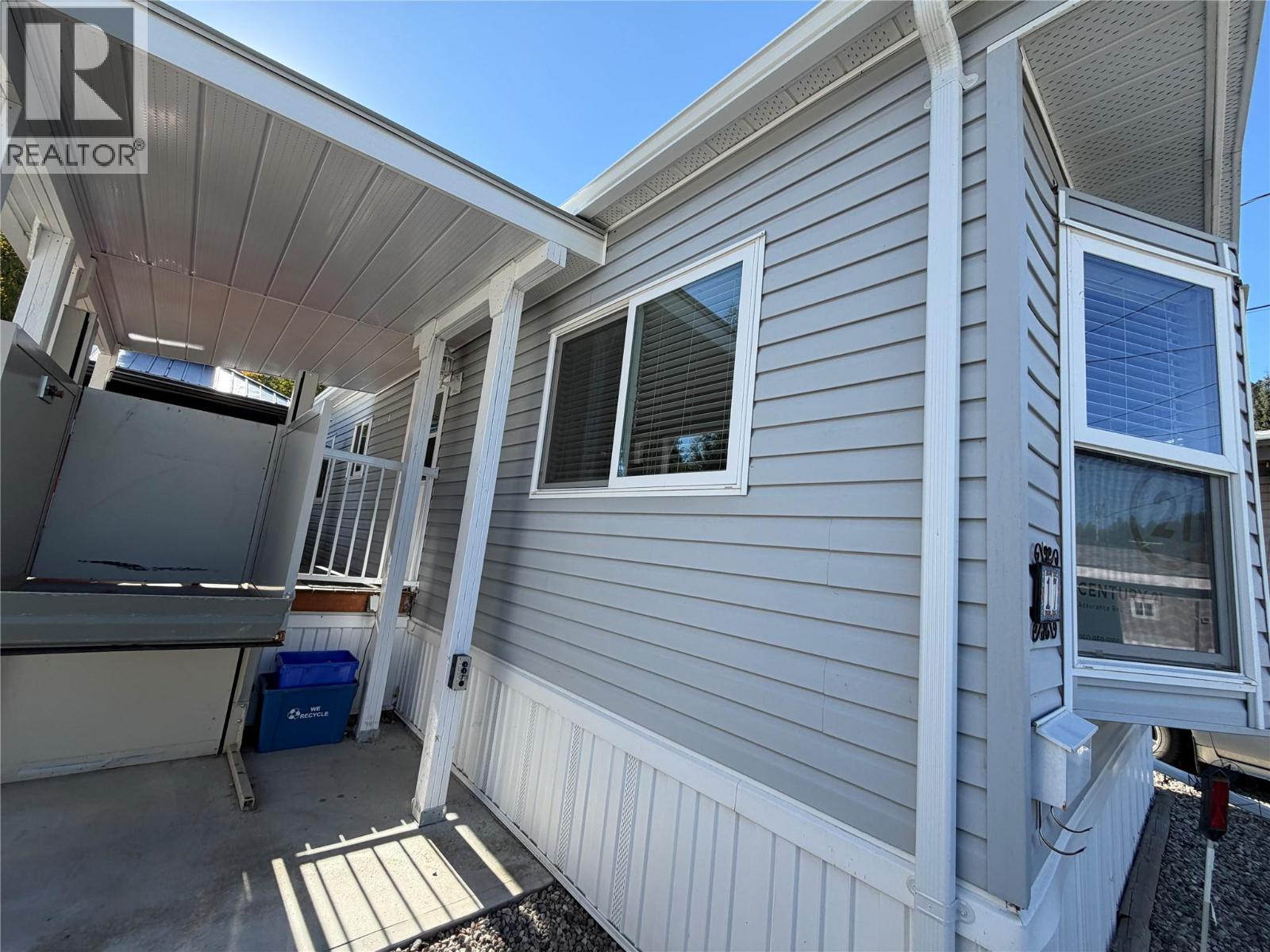 1601 COLUMBIA Avenue Unit# 17, Castlegar - Image 1
