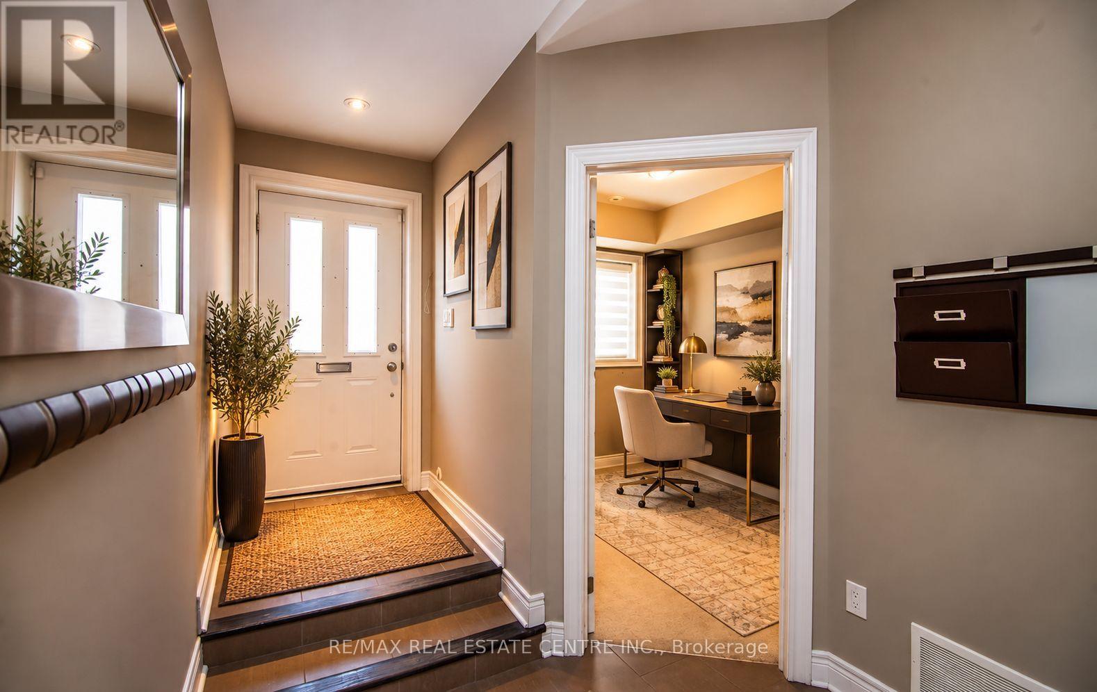 30 CORMIER HEIGHTS, Toronto (Mimico) — photo 5
