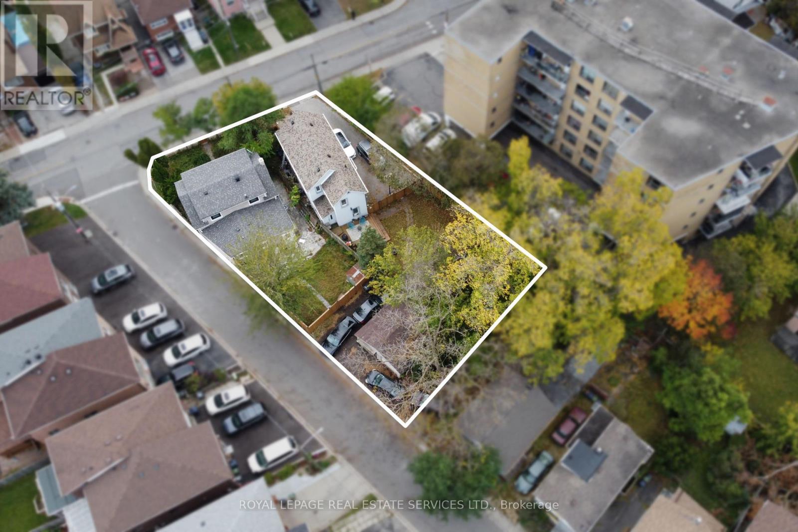 42 CHURCH STREET, Toronto (Weston)