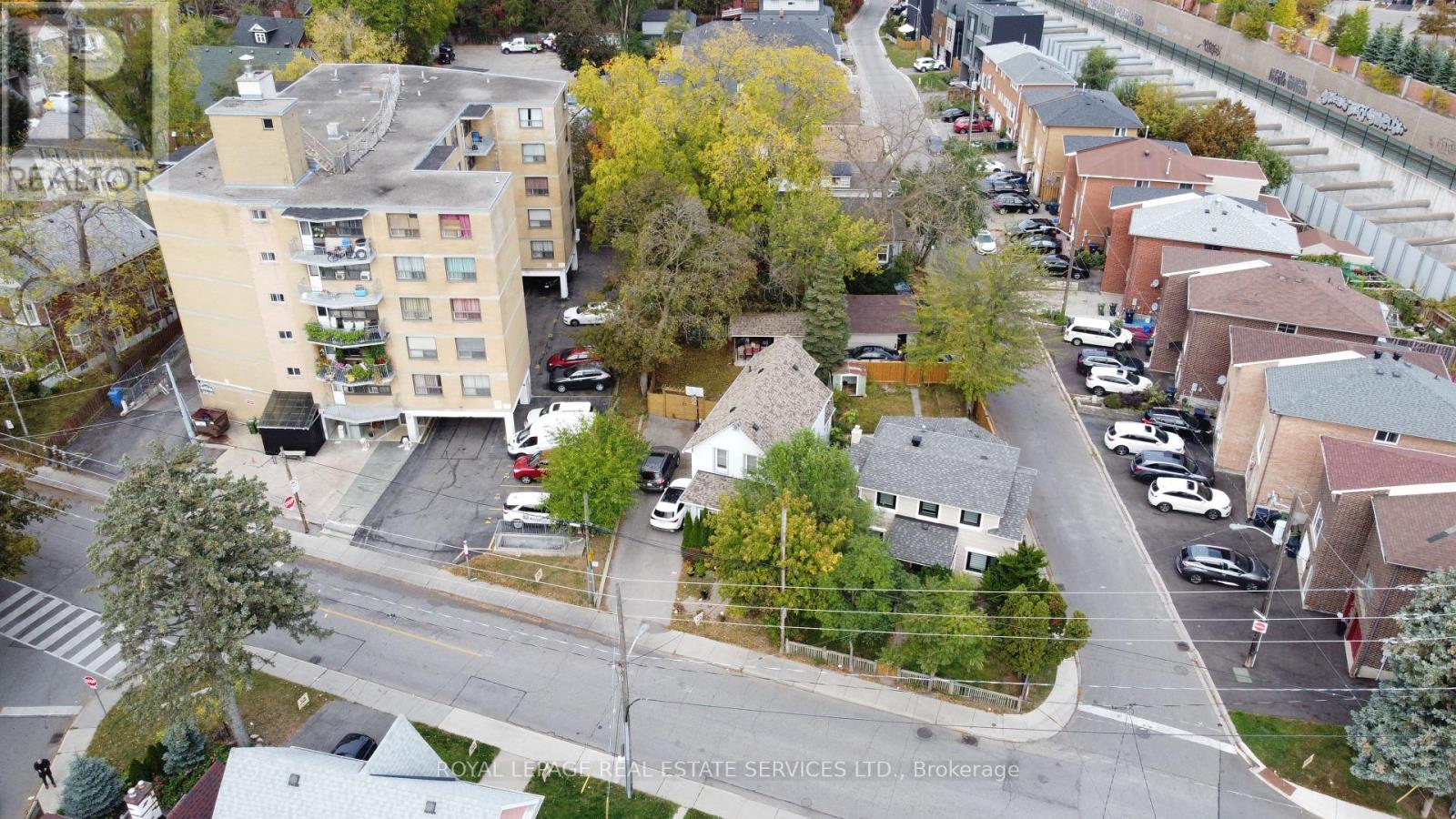 4 KING GEORGE ROAD, Toronto (Weston) — photo 2