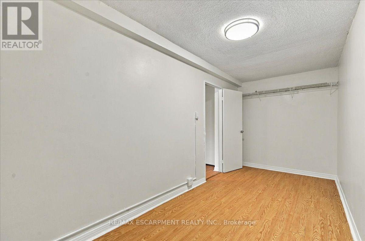 1300 Marlborough Court — photo 27