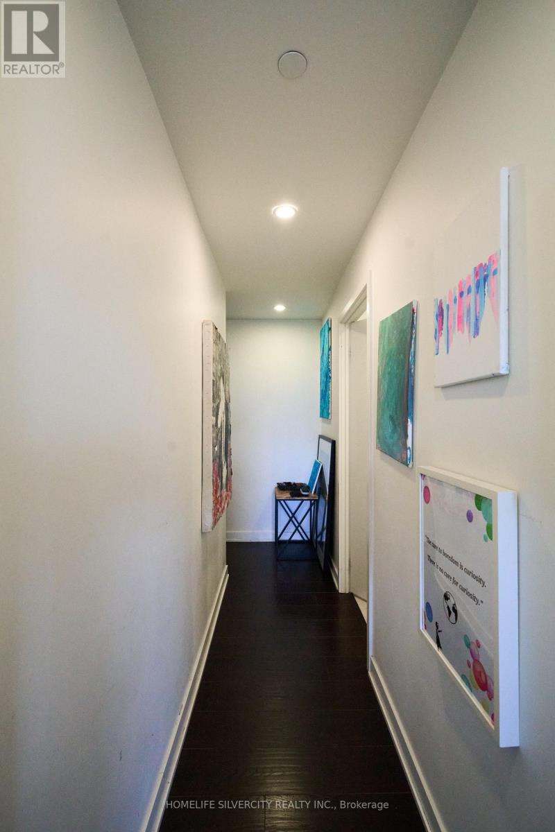170 Sumach Street — photo 8