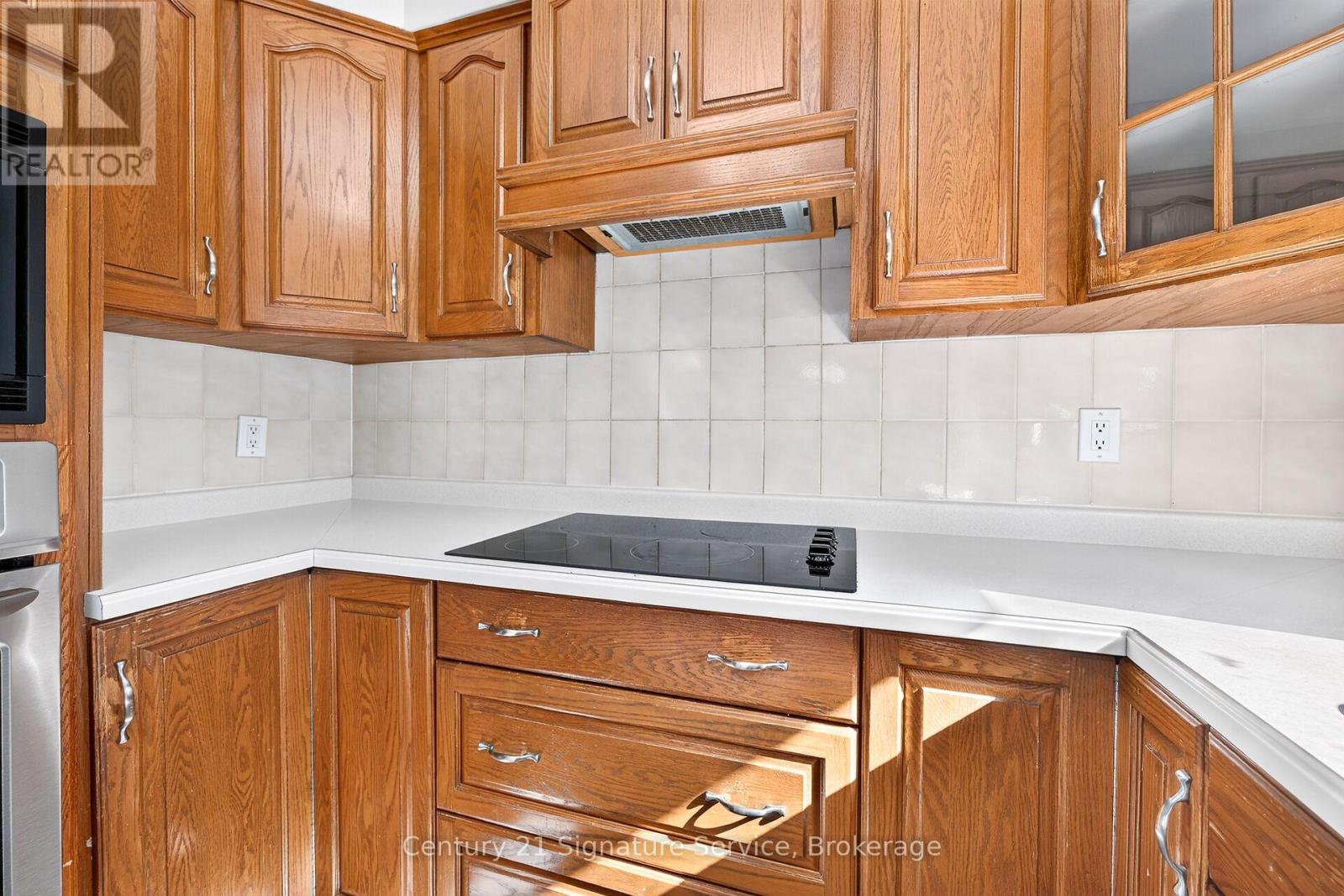 11 Fuller Crescent — photo 13