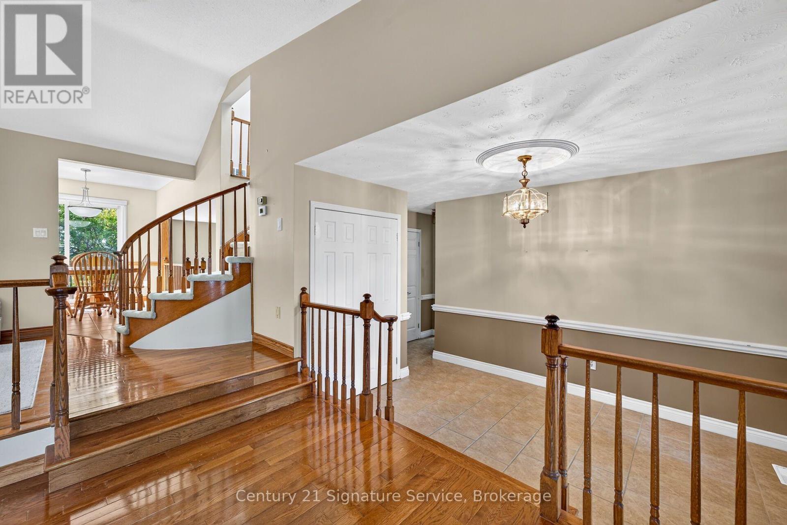 11 Fuller Crescent — photo 21