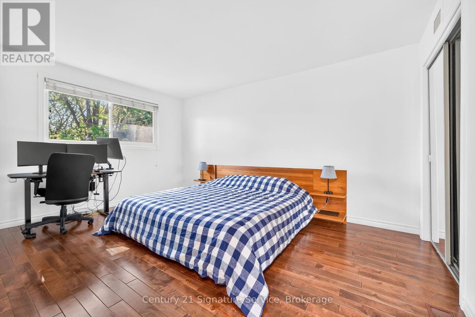 11 Fuller Crescent — photo 29