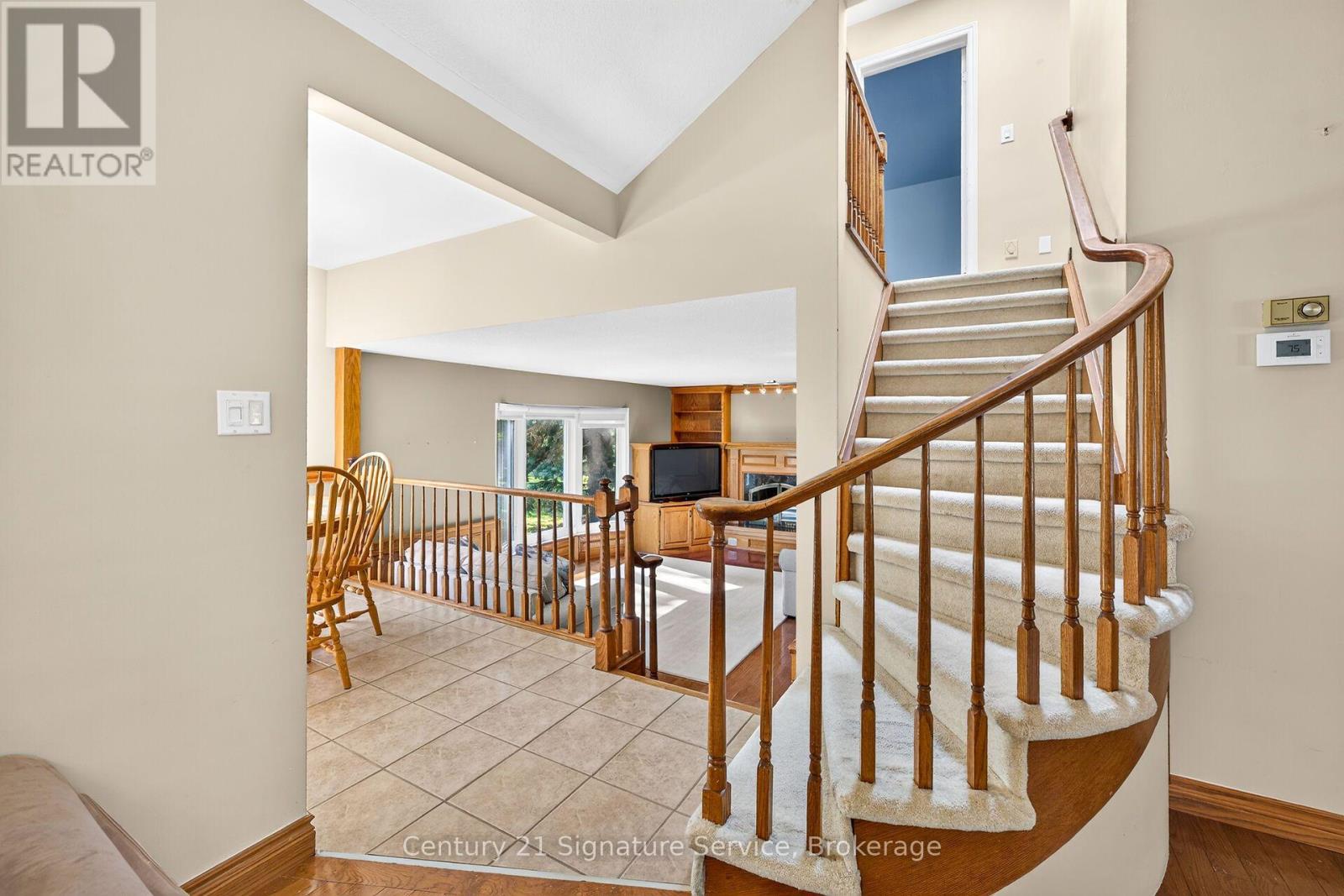 11 Fuller Crescent — photo 30