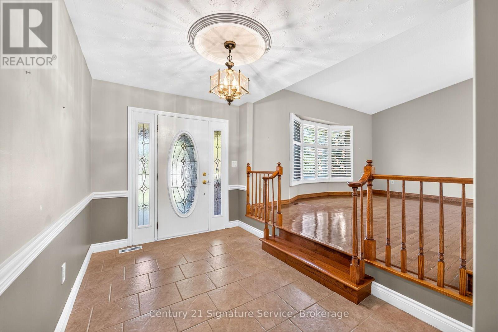 11 Fuller Crescent — photo 31