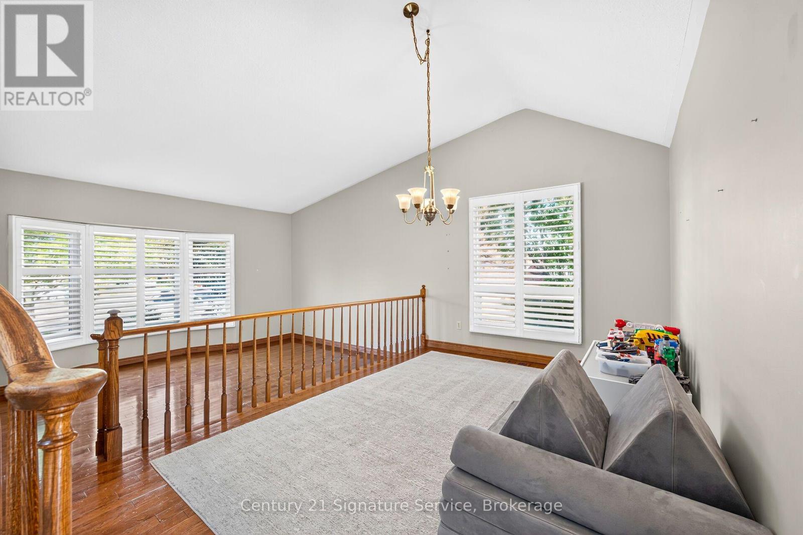 11 Fuller Crescent — photo 36