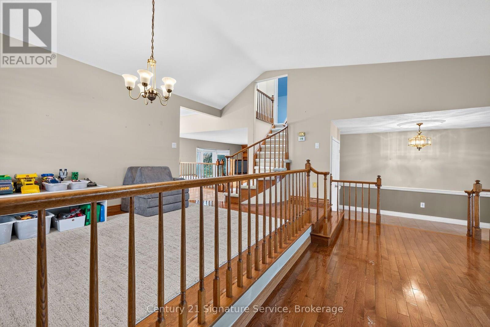 11 Fuller Crescent — photo 39