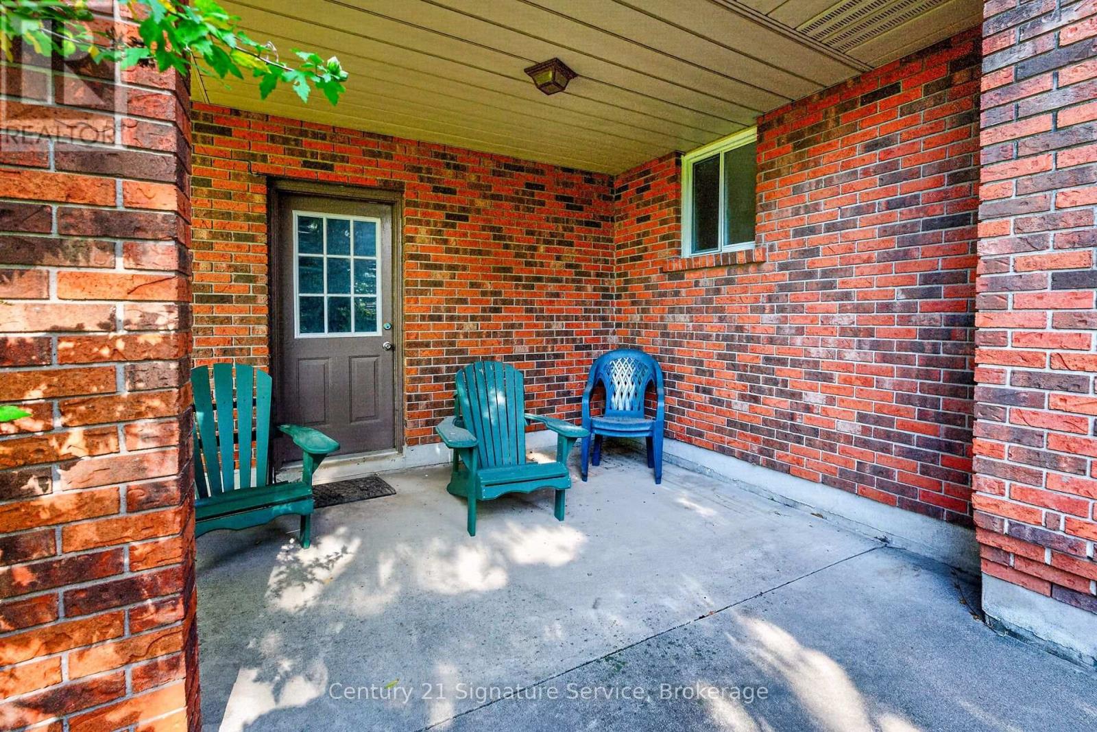 11 Fuller Crescent — photo 49