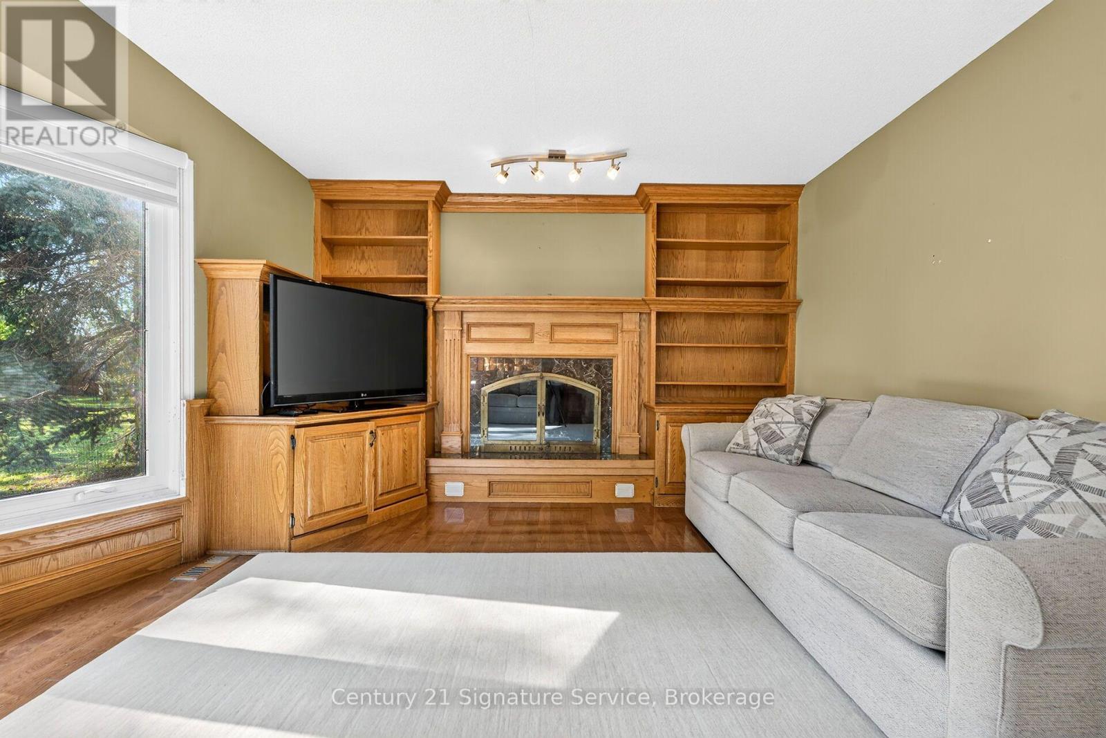 11 FULLER CRESCENT, Thorold (Confederation Heights) — photo 8