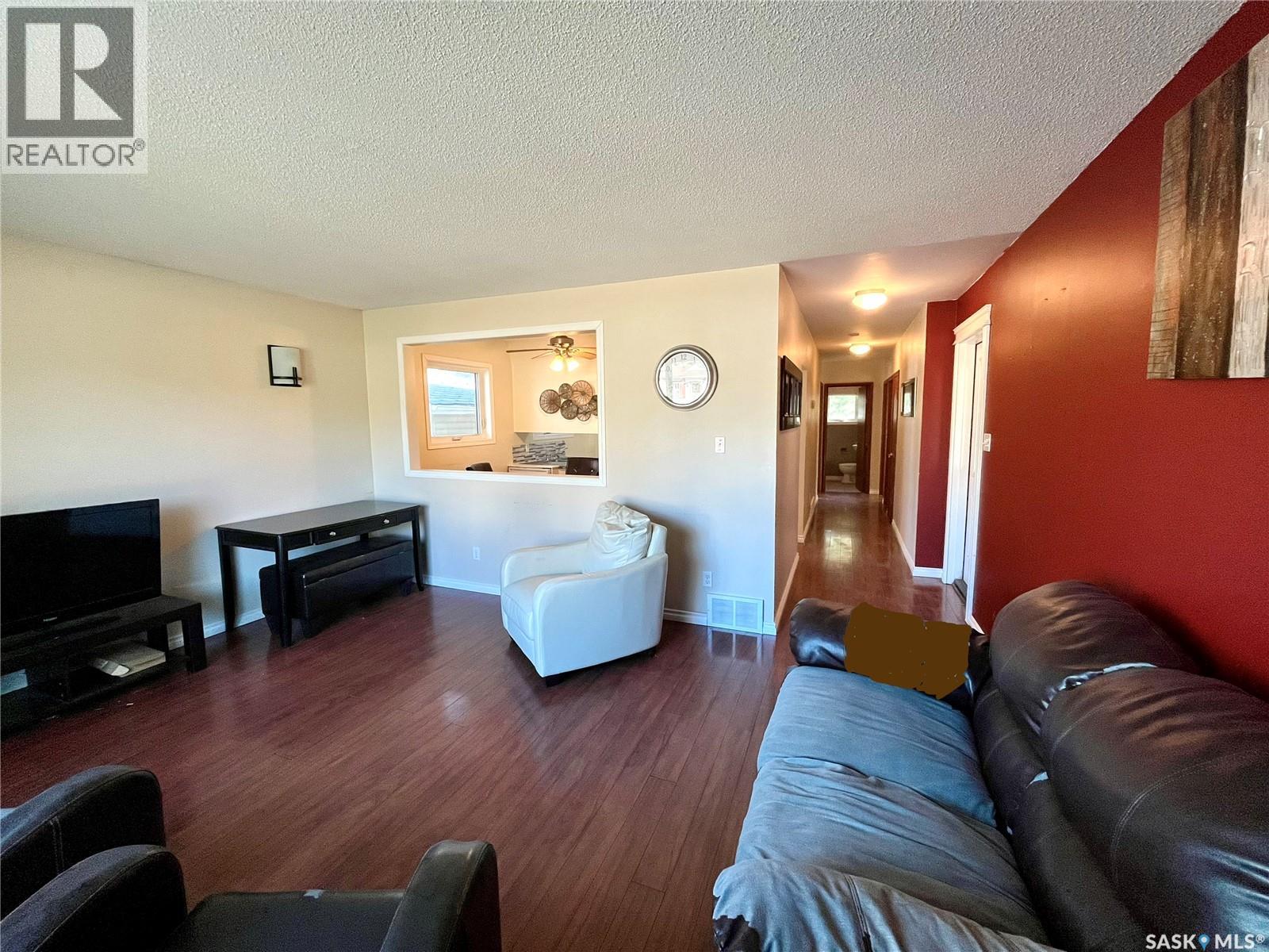 607 St Mary STREET, Esterhazy — photo 8