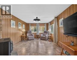 Kitchen - 9882 Victoria Street, Fernie, BC V0B1M5 Photo 6