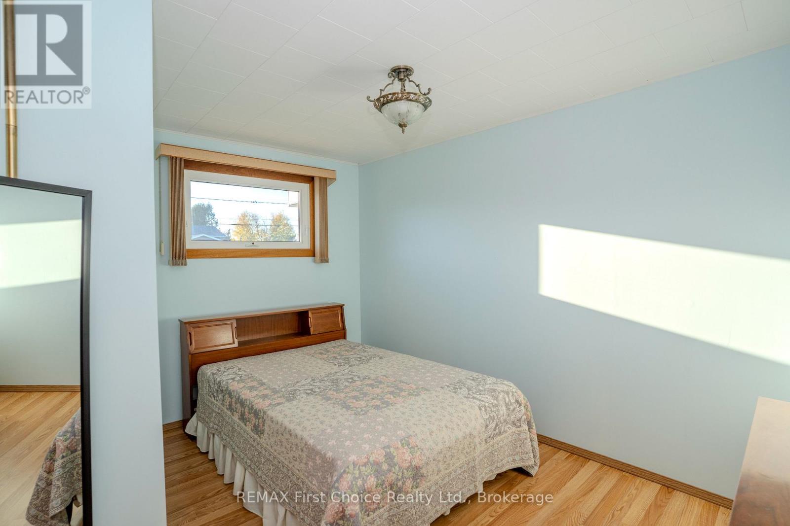 942 Crowe Avenue — photo 14
