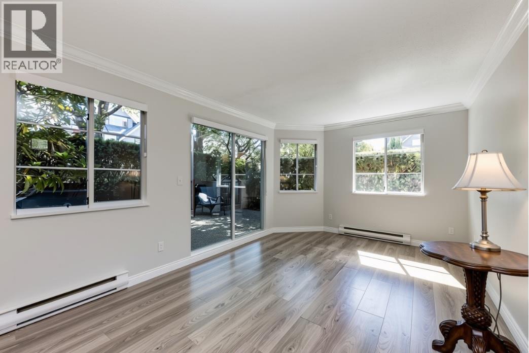 7 249 E 4TH STREET — photograph 3