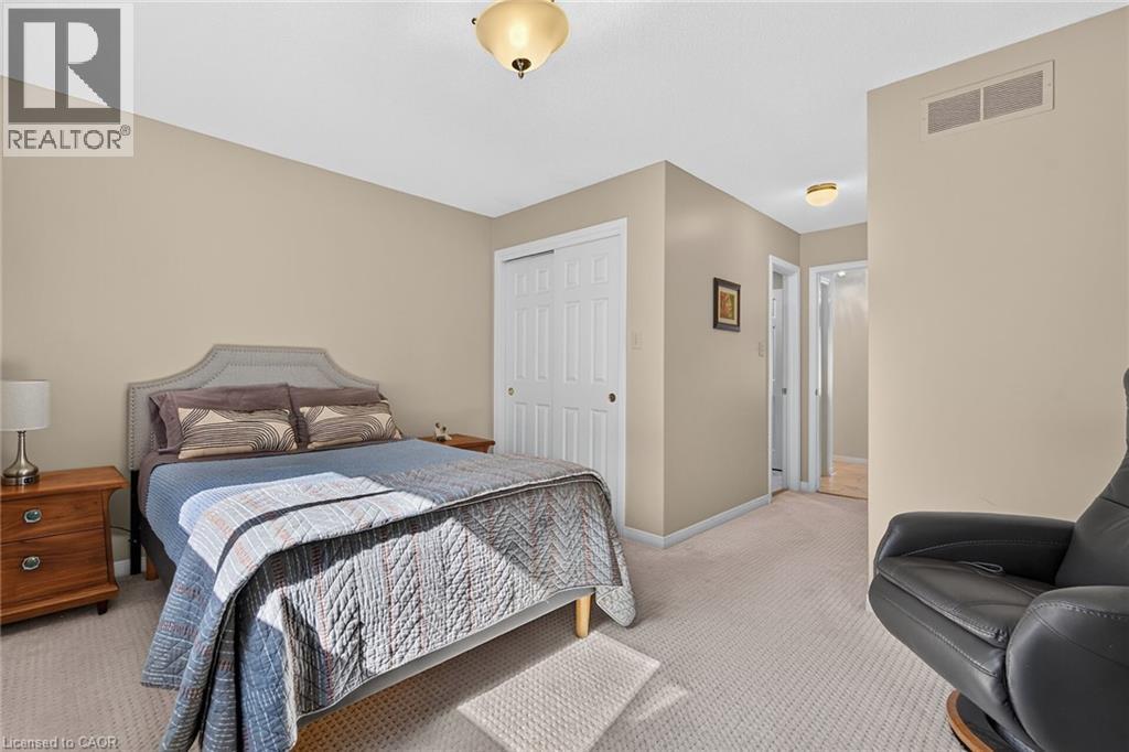 14 Steflar Street — photo 32