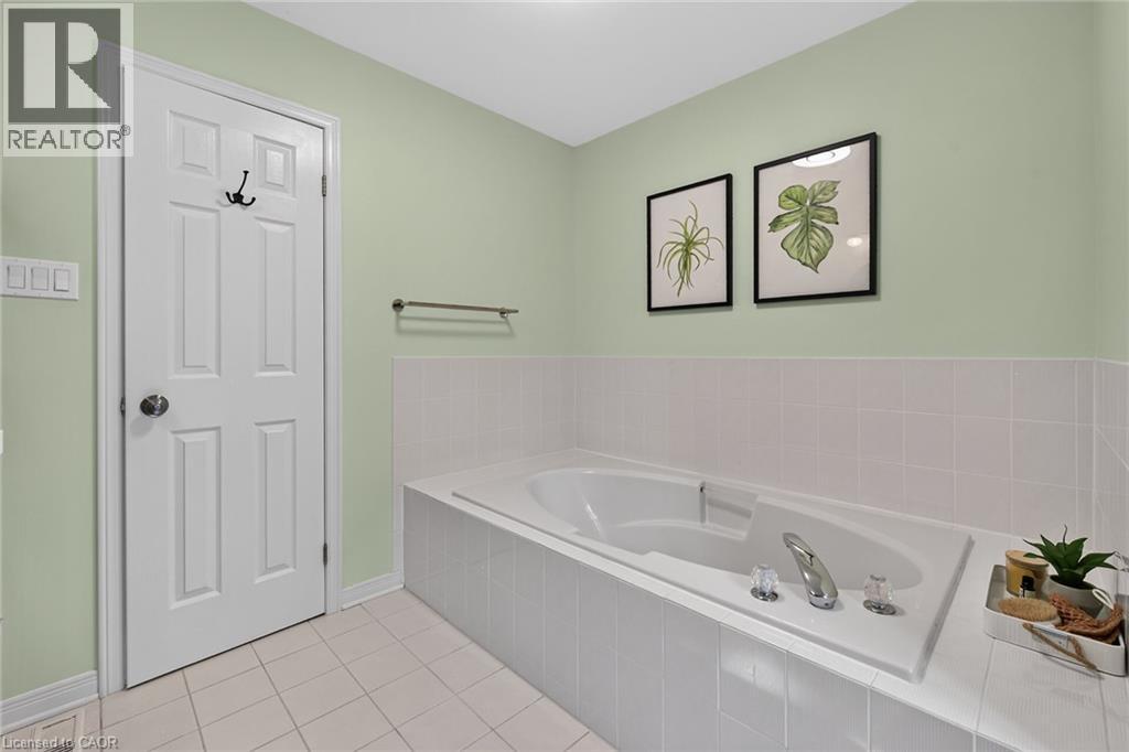 14 Steflar Street — photo 37