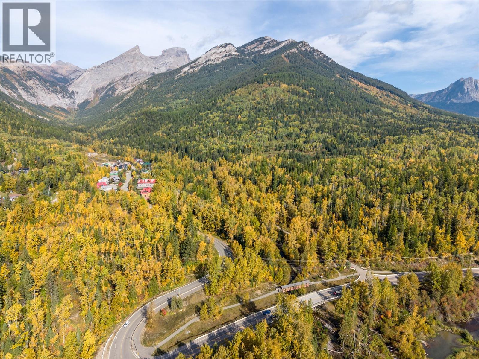  200 Canyon Trail, Fernie - Image 1