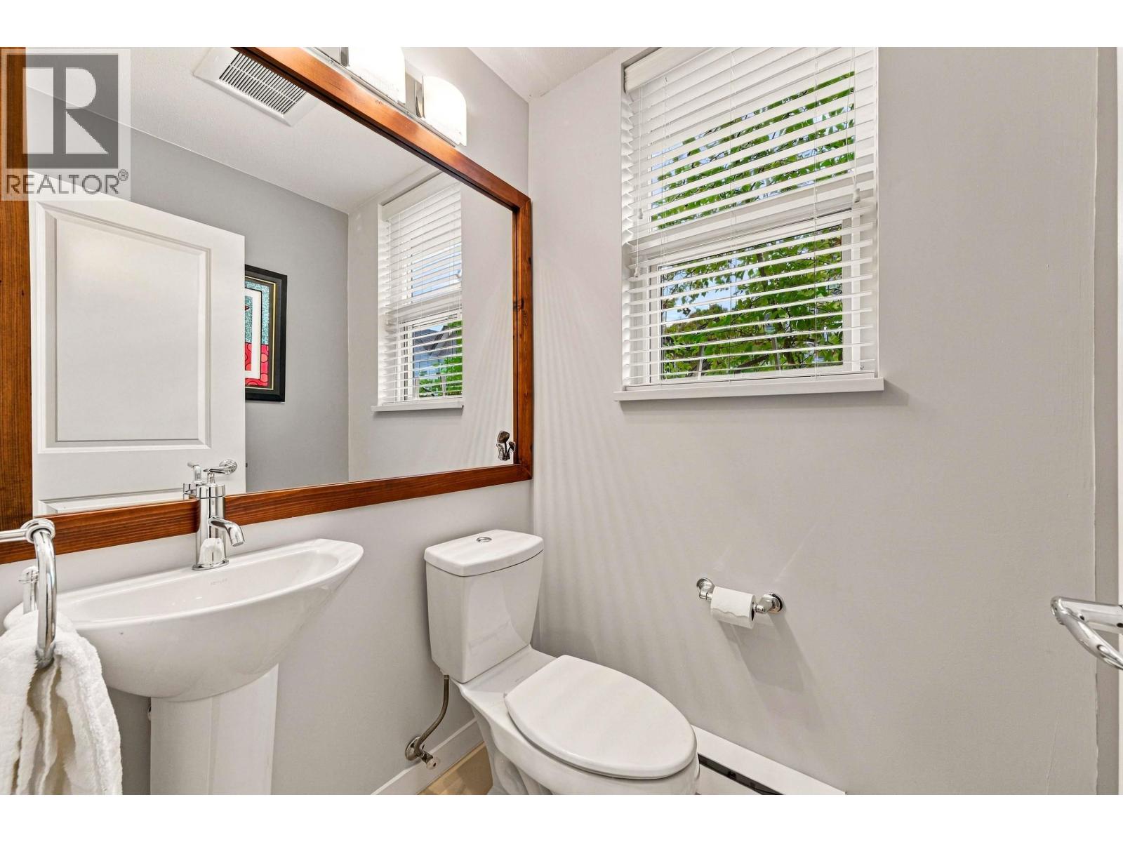Photo of 709 PREMIER STREET 17