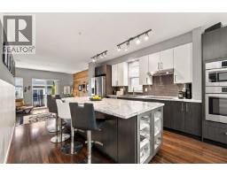 709 Premier Street, North Vancouver, BC V7J0A5 Photo 13
