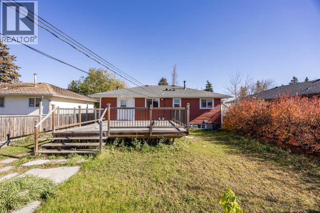 2035 47 Street SE photo 30