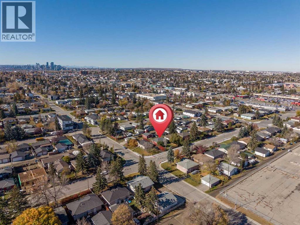 2035 47 Street SE photo 38