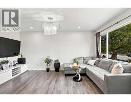2035 47 Street SE - photo 4