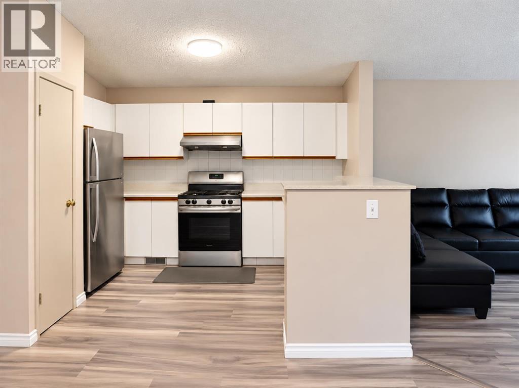 76 Martinbrook Link NE photo 5