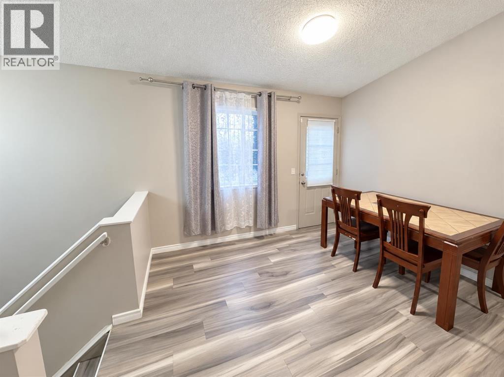76 Martinbrook Link NE photo 8