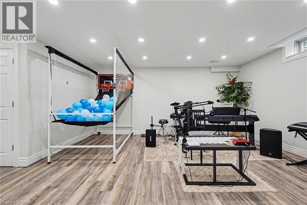 178 BOOKJANS Drive - 33