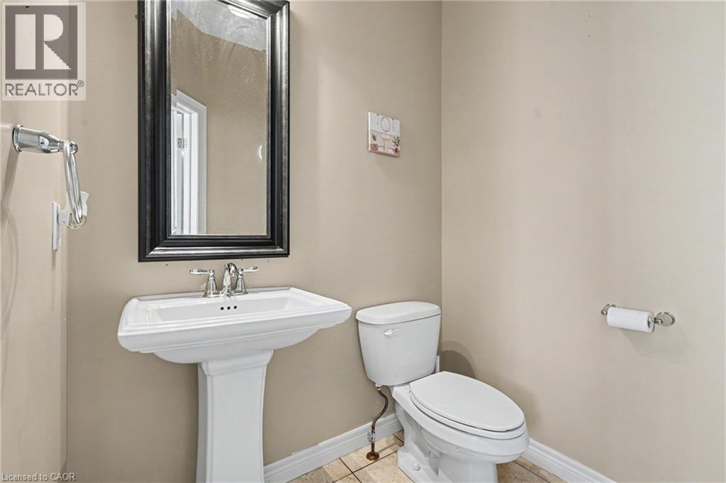 178 BOOKJANS Drive, Ancaster — photo 7