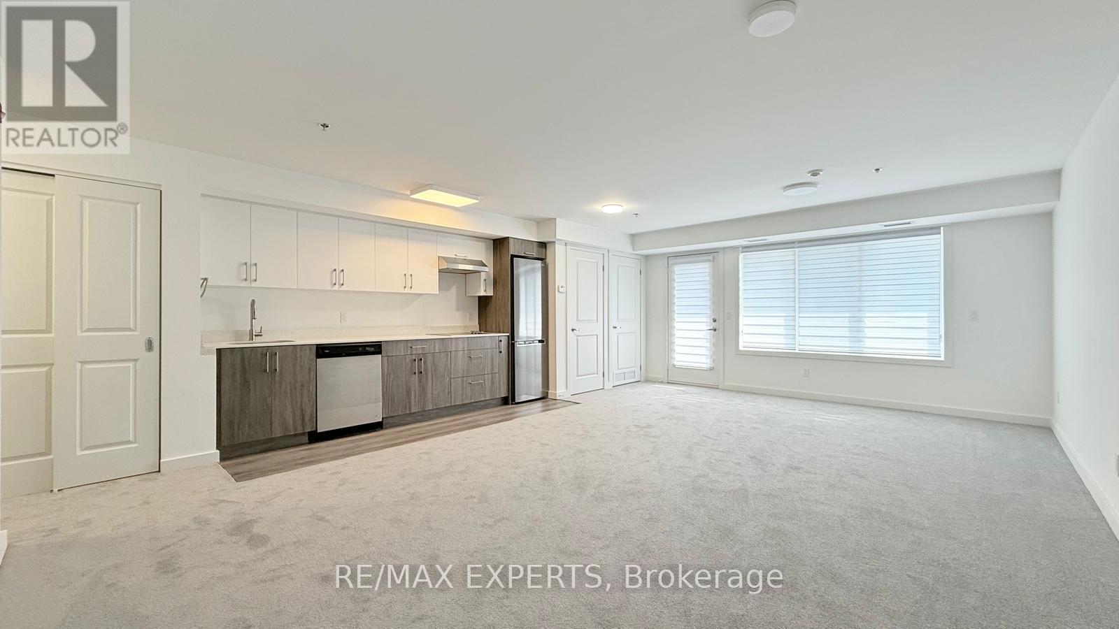 #404 45 CONNAUGHT AVENUE - 2