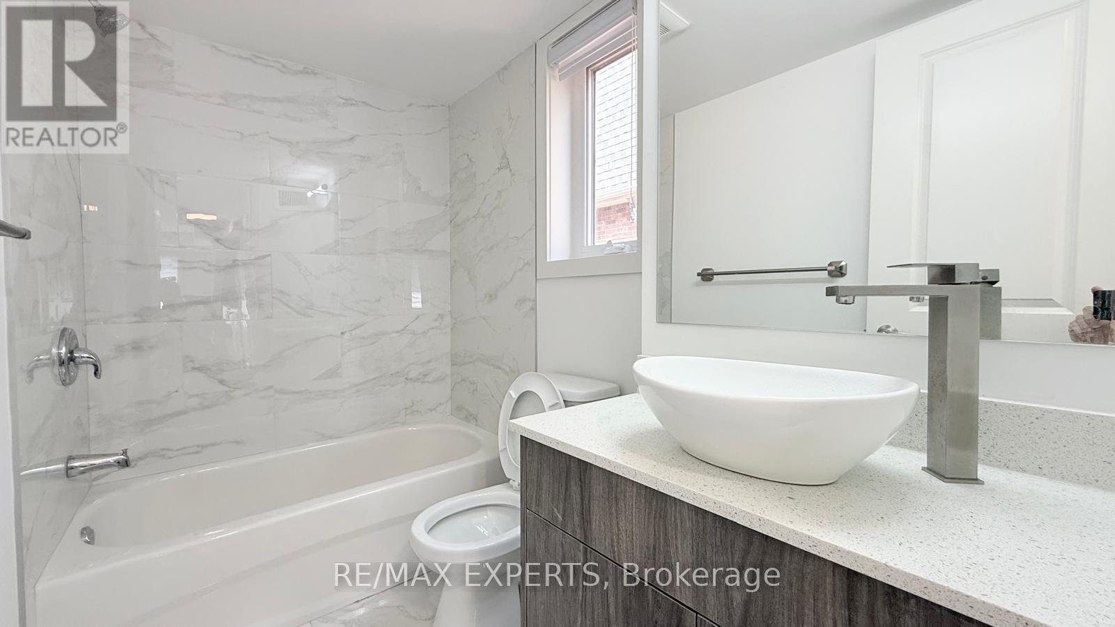 #404 45 CONNAUGHT AVENUE - 4