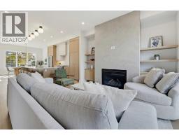 4pc Bathroom - 2314 22 Avenue Sw, Calgary, AB T2T0S8 Photo 14