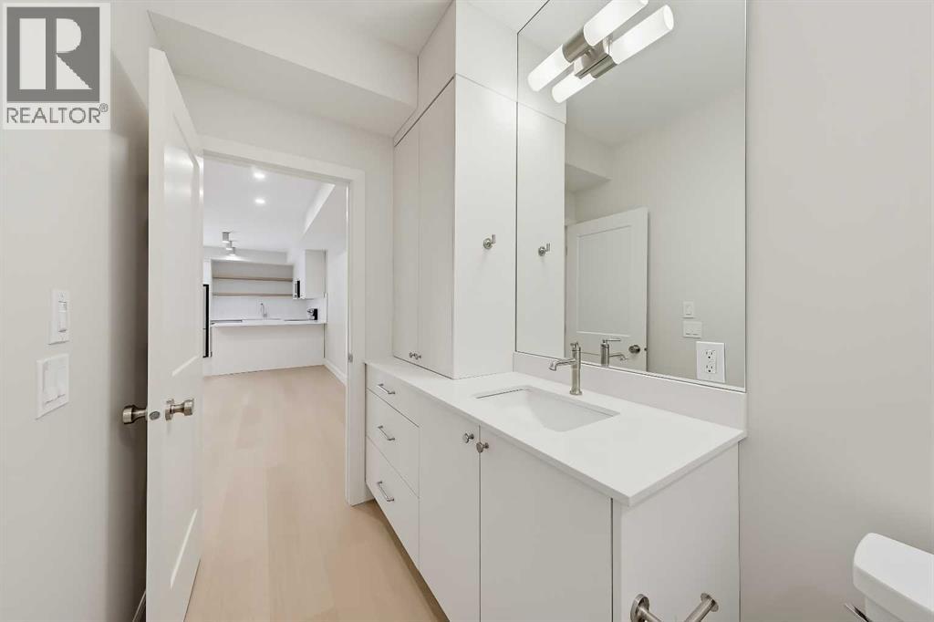 2314 22 Avenue SW photo 39