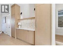 5pc Bathroom - 2314 22 Avenue Sw, Calgary, AB T2T0S8 Photo 9