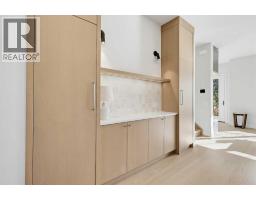 4pc Bathroom - 2314 22 Avenue Sw, Calgary, AB T2T0S8 Photo 8