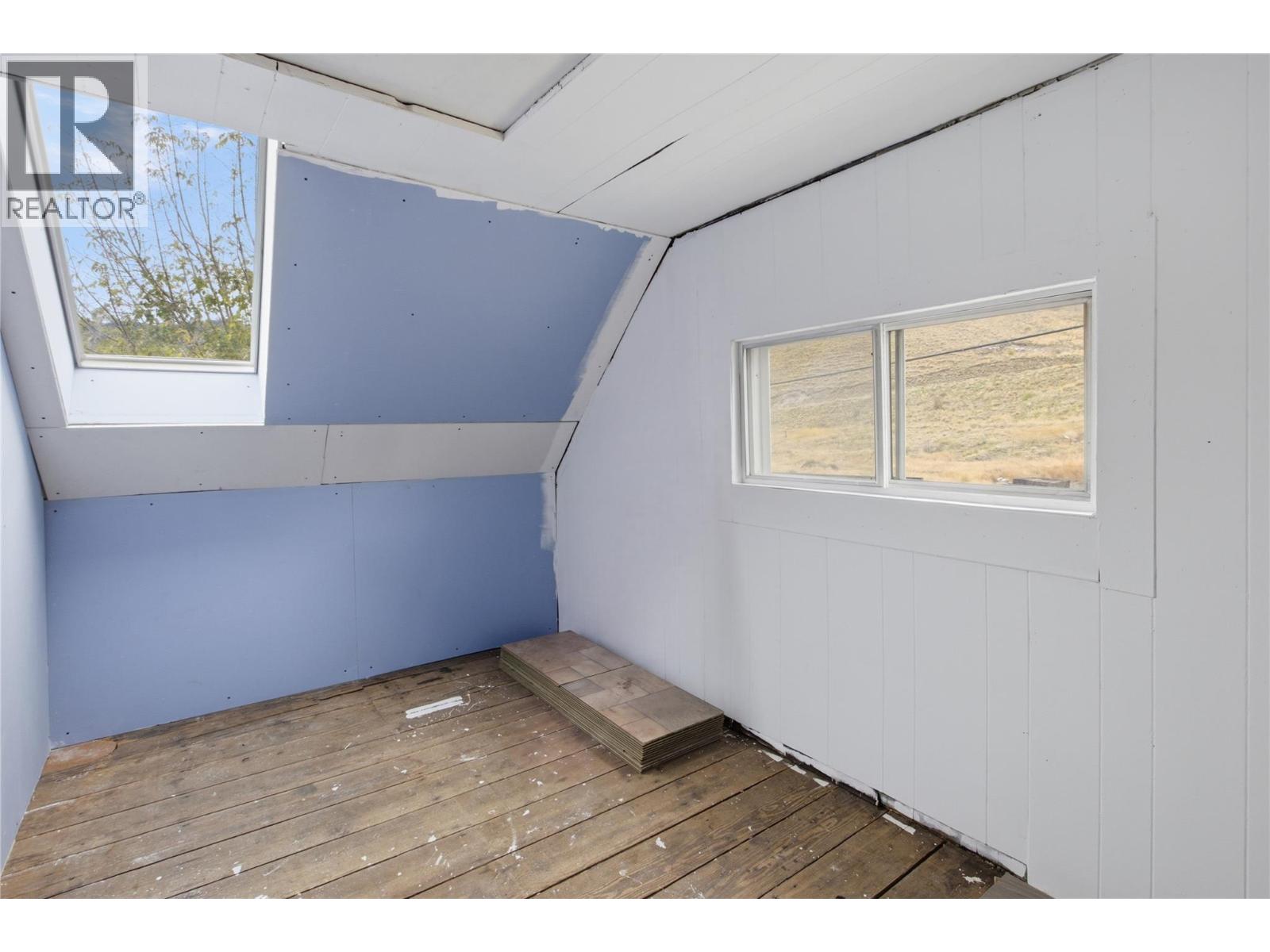 3685-3687-3691 Merritt Spences Bridge Hwy 8 Highway - 47