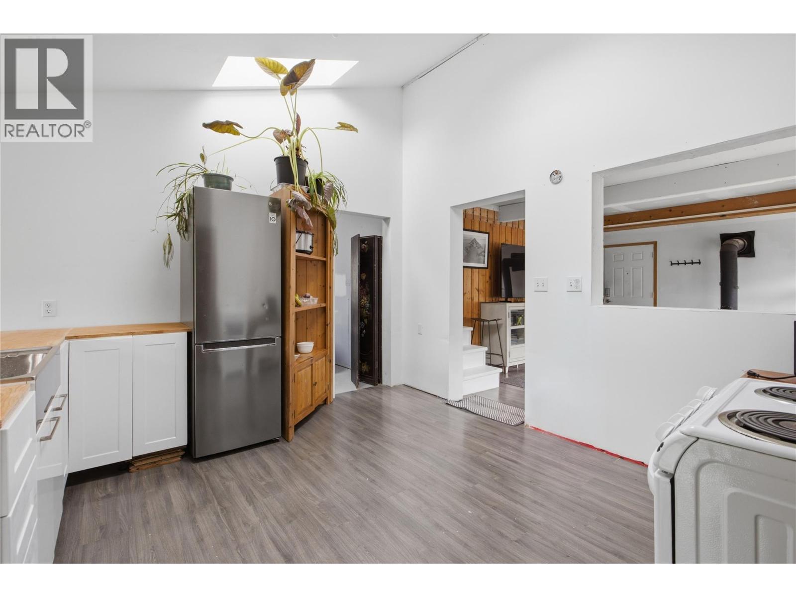 3685-3687-3691 Merritt Spences Bridge Hwy 8 Highway - 53